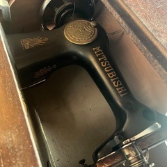 アンティーク　三菱　足踏みミシンの画像