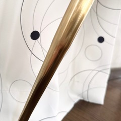 くすみピンクカラーチェアの画像