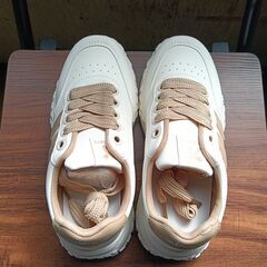 新品 23.5cm レディース スニーカー ホワイト シューズ 靴 厚底 識別番号:(940-Z)の画像