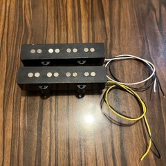 Squire standard series ジャズベースピックアップの画像