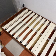  ニトリ　脚付きヘッドレスすのこベッド　シングルの画像