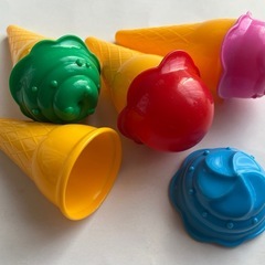 砂場あそび用のアイスクリーム屋さんセットの画像