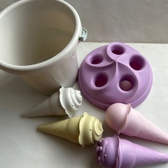 砂場あそび用のアイスクリーム屋さんセットの画像