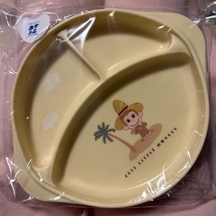 2800円相当のストローマグとお皿の画像