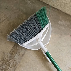軍基地内購入 ホウキセットの画像