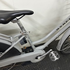 東京23区配達無料🌈新基準 ブリヂストン ＨＹＤＥＥ　B  8.9Ah リチウム 電動自転車 中古　BS 1354の画像