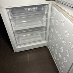 2ドア冷蔵庫の画像