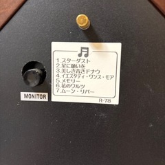 SEIKO エンブレム　おき置き時計の画像