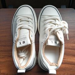 新品 23cm レディース スニーカー ホワイト シューズ 靴 カジュアル 厚底 識別番号:(938-Z)の画像