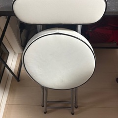 ドンキ 折りたたみ椅子 白 の画像