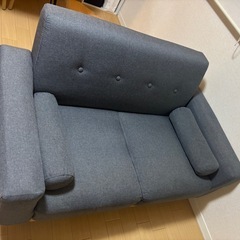 お話中　ソファの画像