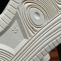 新品 23cm レディース スニーカー ホワイト シューズ 靴 カジュアル 厚底 識別番号:(937-Z)の画像