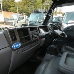 2トン　マニュアル　ダンプ251035の画像