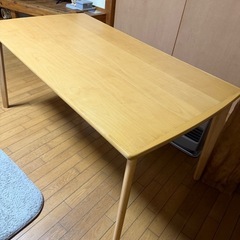 ダイニングテーブル こたつつき付きの画像