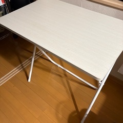 折りたたみ机・椅子セットの画像