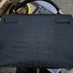 Valentino 型押し クロコ バッグの画像