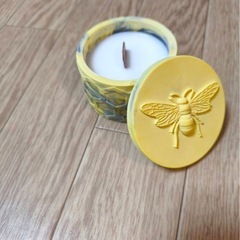 ハンドメイド　蜂模様　キャンドルの画像
