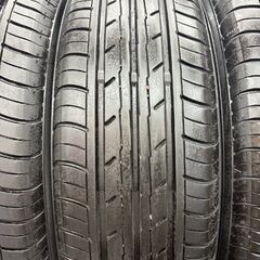【走行短め】YOKOHAMA BluEarth-Es ES32 175/70R14 14インチ 夏タイヤ 4本 22年製 ヤリス フィット シエンタ ポルテ等　(STO054) の画像
