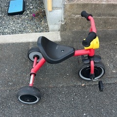 子供三輪車の画像