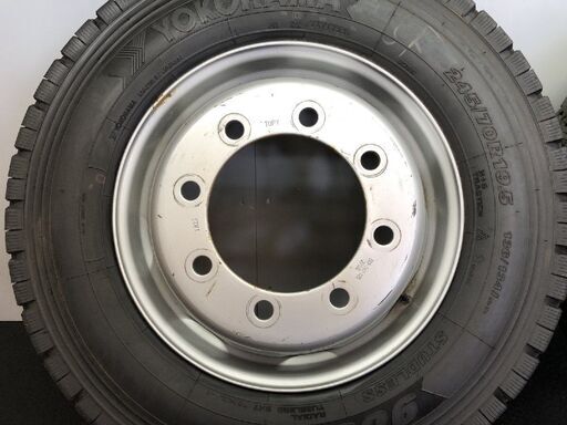【YK 905W 245/70R19.5 136/134J】スタッドレス 2本【TOPY製 トラックホイール 19.5インチ 6.75J8HPCD275+147】23年製 バリ溝 iso (STT047)