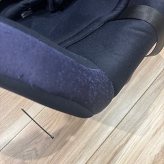 コンビ◎新生児OK！チャイルドシートネイビーの画像