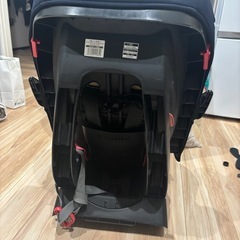 コンビ◎新生児OK！チャイルドシートネイビーの画像
