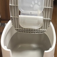 【猫トイレ】砂が飛び散りにくい猫トイレの画像
