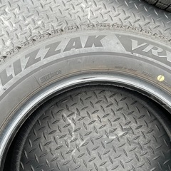 スタッドレスタイヤ4本の画像
