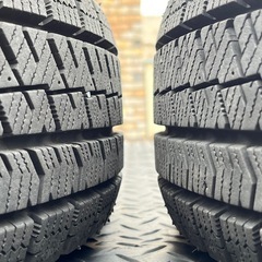 スタッドレスタイヤ4本の画像