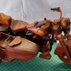 🍓 木製オートバイ サイドカー モデルの画像