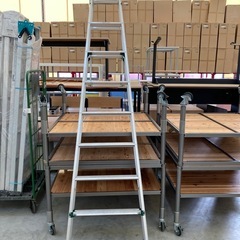 【来店歓迎】【KJ204】アルインコ 伸縮脚付専用脚立 PRT-270FX 1.8m〜2.3m 内装業 建築業 高所作業 ハシゴ　　検)一人暮らし 家具 収納 ダイニング リビング キッチン 冷蔵庫 洗濯機 テーブル ラック レンジ キャビネット ソファの画像