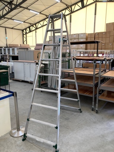 【来店歓迎】【KJ204】アルインコ 伸縮脚付専用脚立 PRT-270FX 1.8m〜2.3m 内装業 建築業 高所作業 ハシゴ　　検)一人暮らし 家具 収納 ダイニング リビング キッチン 冷蔵庫 洗濯機 テーブル ラック レンジ キャビネット ソファ