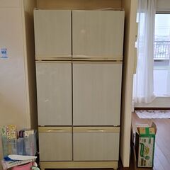 冷蔵庫 + ipod、ブルーレイ、液晶テレビの画像