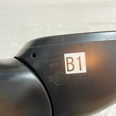 日産ノートE12 右側ドアミラーの画像