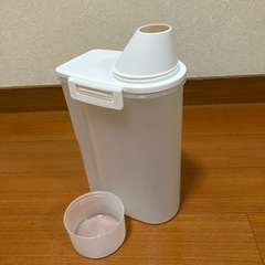 お米保管容器の画像