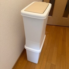 2段ゴミ箱の画像