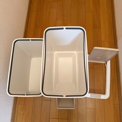 2段ゴミ箱の画像