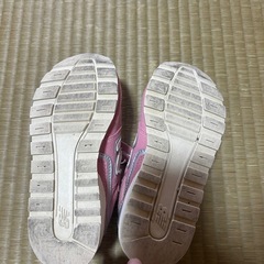 ニューバランスキッズシューズ19センチの画像