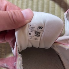 ニューバランスキッズシューズ19センチの画像