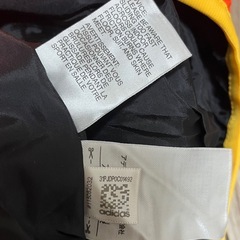 adidas ジャージの画像