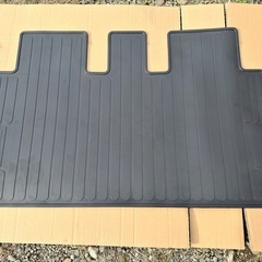 エブリイ 純正フロアマット(ラバータイプ) フロント、リヤ用　DA17Vの画像