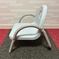 西松屋　幼児用椅子　ミニチェアの画像