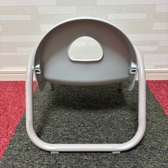 西松屋　幼児用椅子　ミニチェアの画像