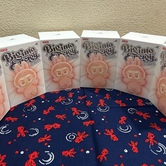 ラブブ　
THE MONSTERS Big into Energyの画像