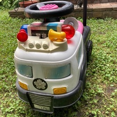 アンパンマン滑り台＋パトカー乗り物の画像