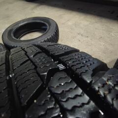 14インチ スタッドレス GoodYear ICE NAVI ZEA IIの画像