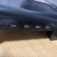 ワイヤレス充電・USB接続可能モニター台の画像