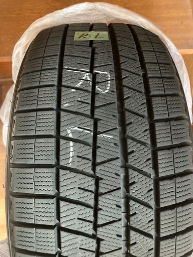 スタッドレスタイヤ　225/40R 18