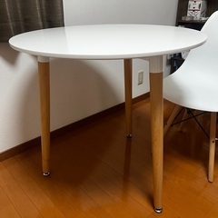 テーブル&1人用チェアセットの画像