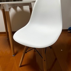 テーブル&1人用チェアセットの画像